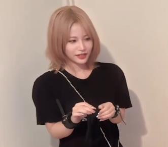 短发纯欲天花板